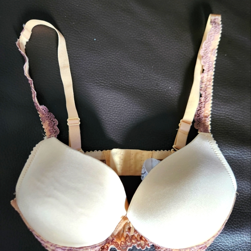 size 28D bra